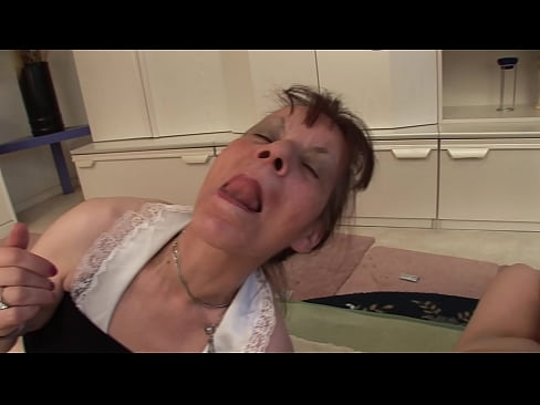 ❤️ To bestemødre og en bestefar har en trekant Analvideo på porno no.porno24-7.ru