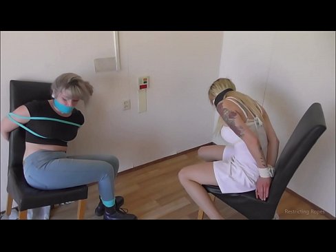 ❤️ Avhengig / bundet opp og kneblet / jente i nød Analvideo på porno no.porno24-7.ru
