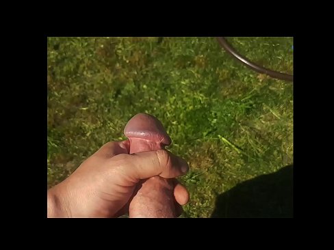 ❤️ Hot hottie får den rosa fitten hennes knullet og kommer med en sprut i en sommerhage Analvideo på porno no.porno24-7.ru