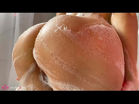 ❤️ Brunette onanerer fitte med vibrator til intens orgasme i dusjen Analvideo på porno no.porno24-7.ru